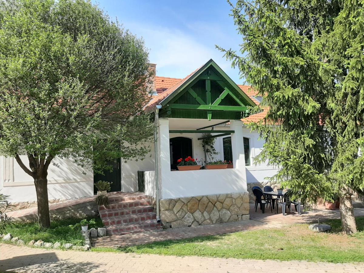 Natura Panzio&Apartmanhaz Orfű Exterior foto