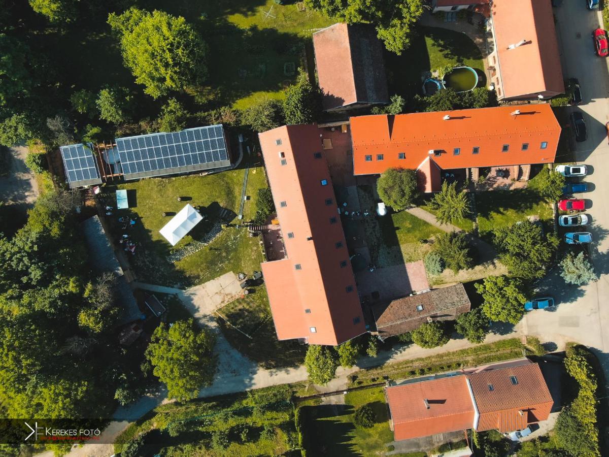 Natura Panzio&Apartmanhaz Orfű Exterior foto