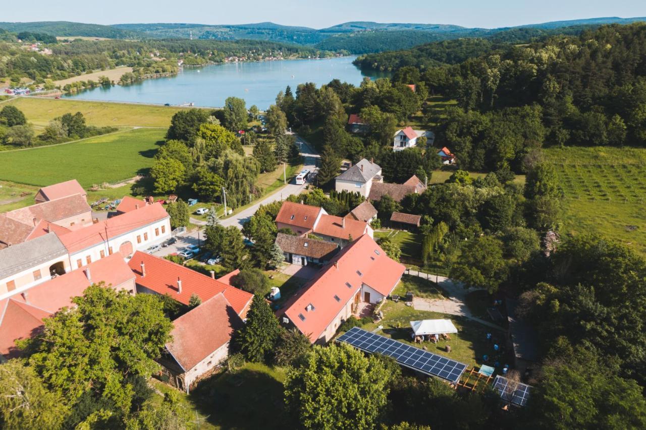 Natura Panzio&Apartmanhaz Orfű Exterior foto