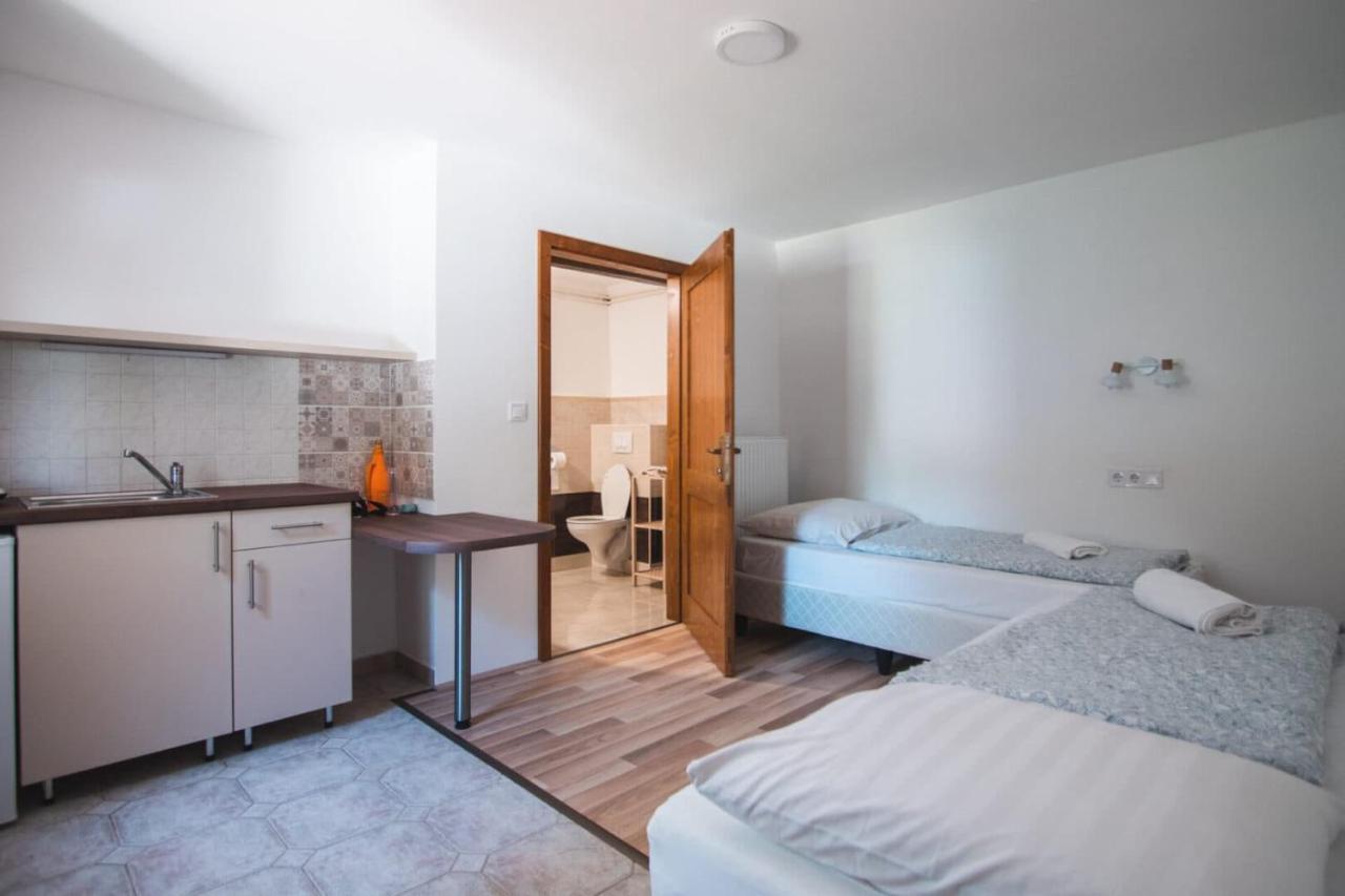 Natura Panzio&Apartmanhaz Orfű Exterior foto